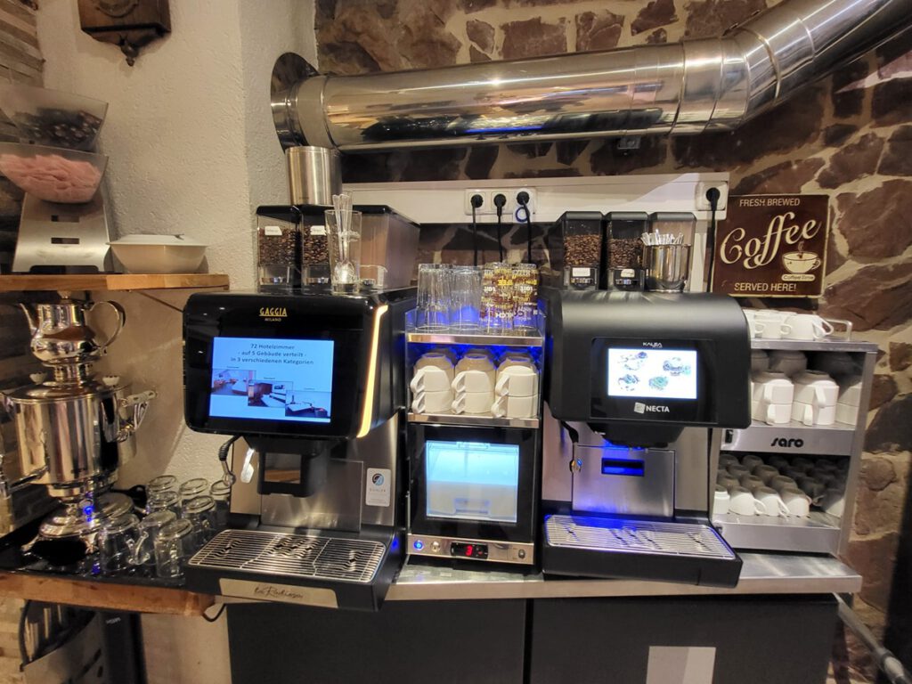 Hotel Sonne Karlsruhe, Kaffeespezialitäten ergänzen unser Frühstücksbuffet